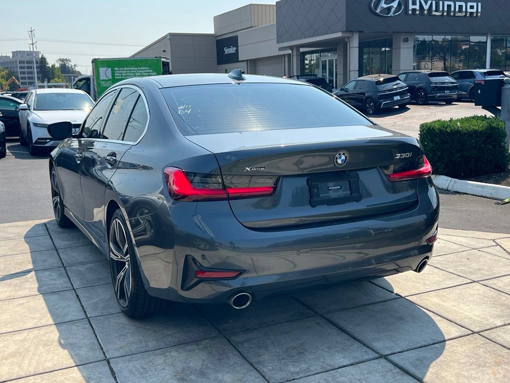 Used 2021 BMW 330i xDrive Sedan w/ Driving Assistance Package AWD/4WD image 9