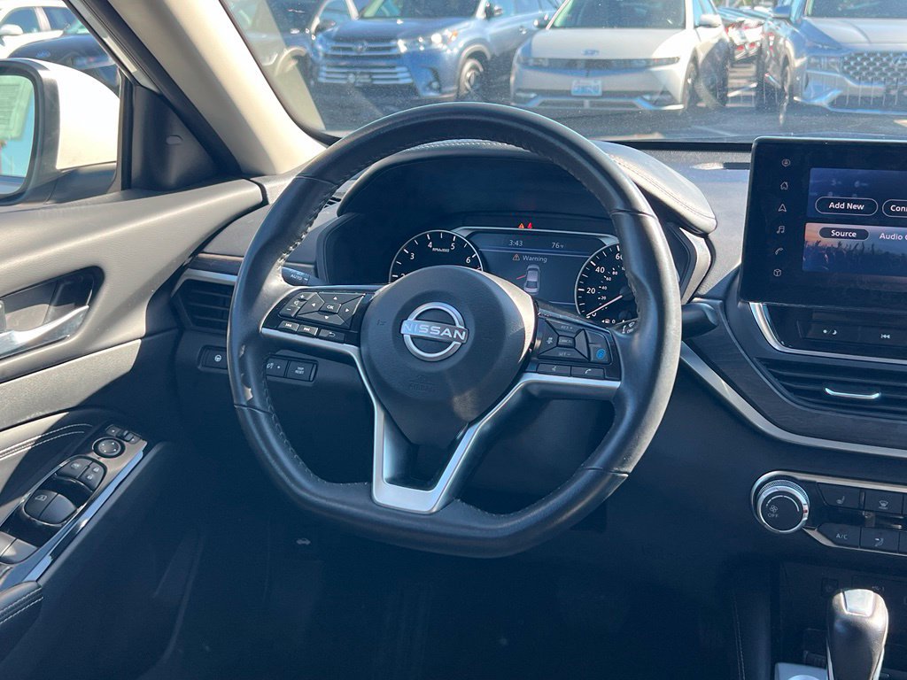 Used 2023 Nissan Altima 2.5 SV w/ SV Premium Package AWD/4WD image 16
