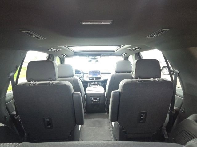 Used 2023 Chevrolet Tahoe LT w/ LT Signature Plus Package AWD/4WD image 13
