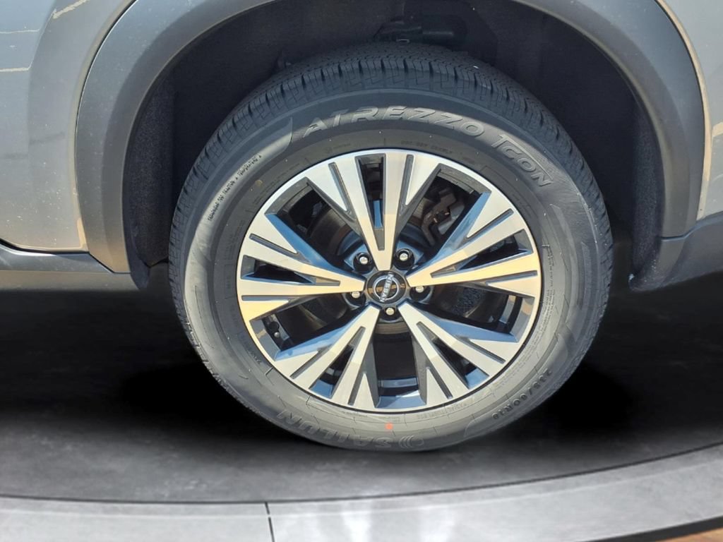 Used 2023 Nissan Rogue SV AWD/4WD image 19