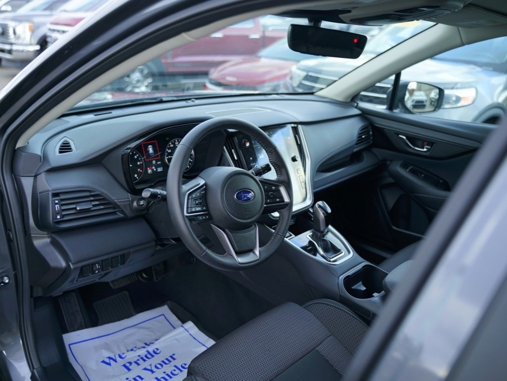 Used 2025 Subaru Outback Premium w/ Popular Package #1A image 18