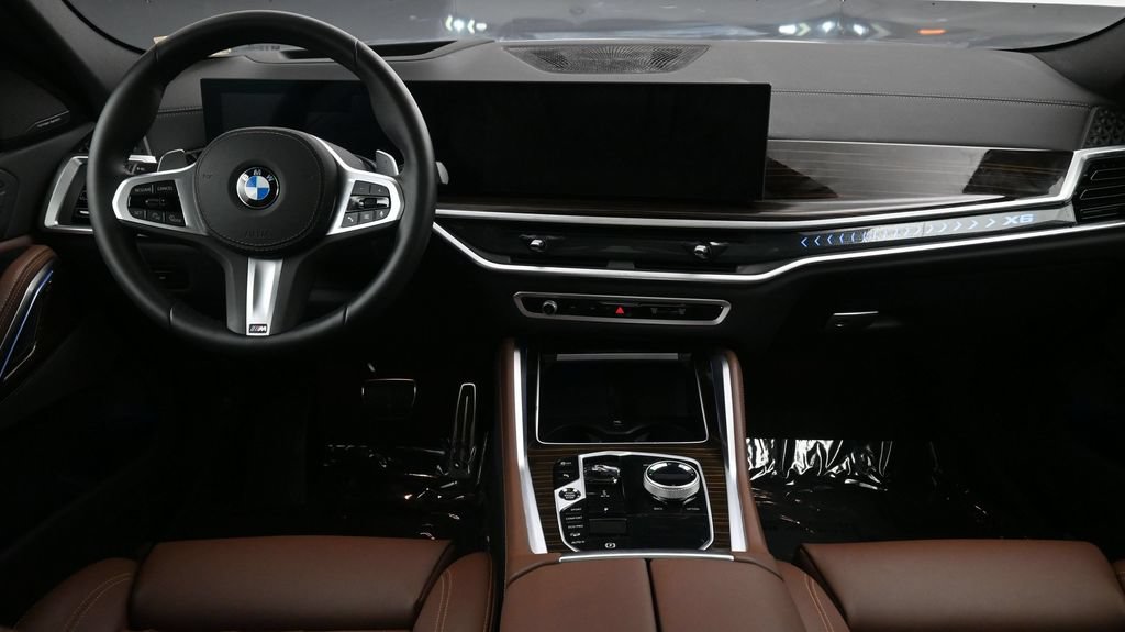 Used 2025 BMW X6 xDrive40i w/ Executive Package AWD/4WD image 4