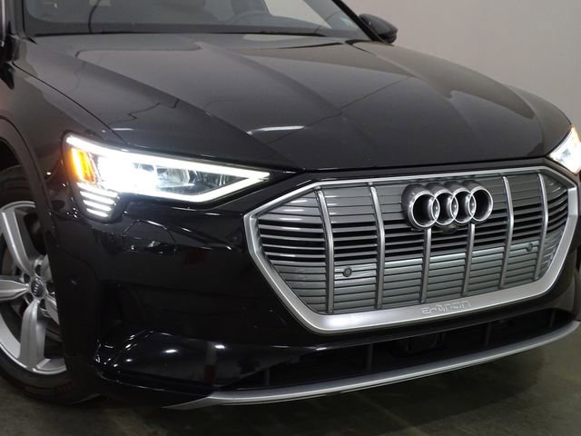 Used 2019 Audi e-tron Prestige w/ Prestige Package image 51
