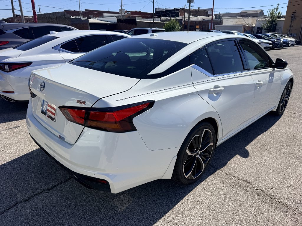 Used 2024 Nissan Altima 2.5 SR w/ SR Premium Package FWD image 19