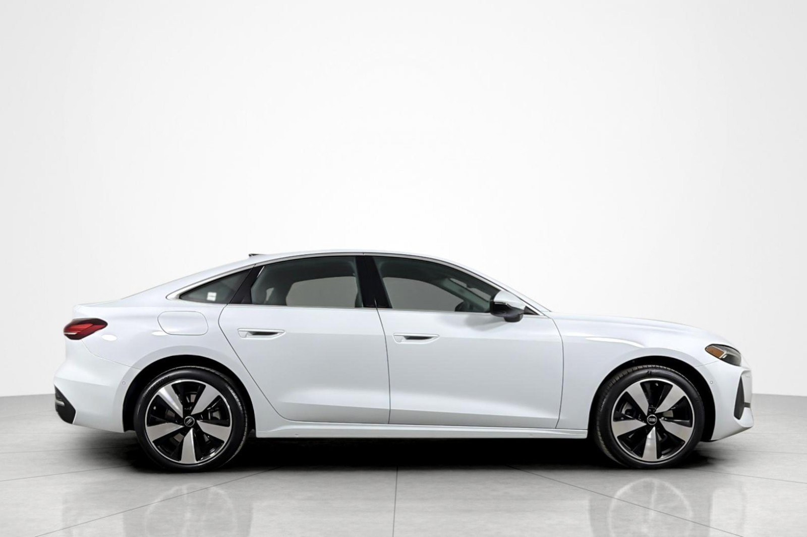 Used 2025 Audi A5 2.0T Premium Plus w/ Premium Plus AWD/4WD image 6