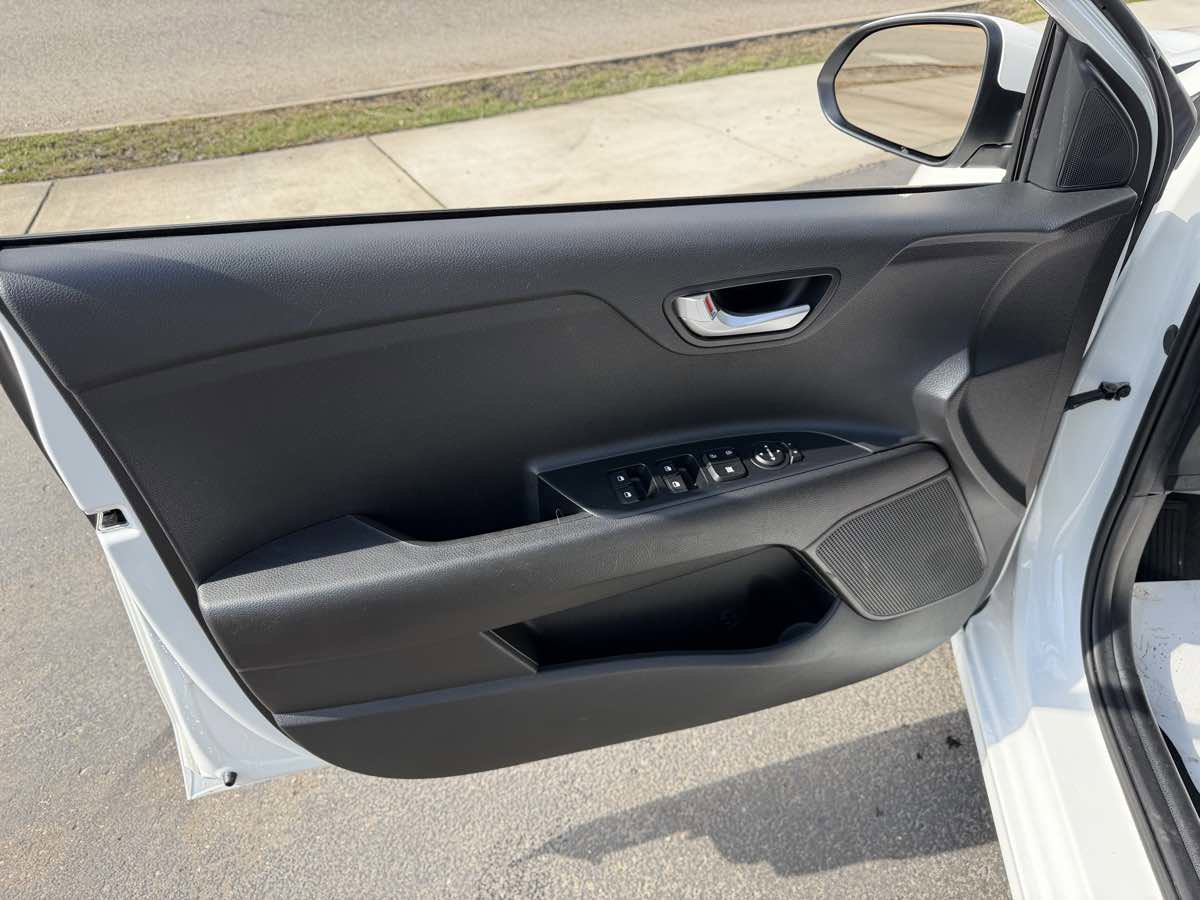Used 2020 Kia Rio LX image 11