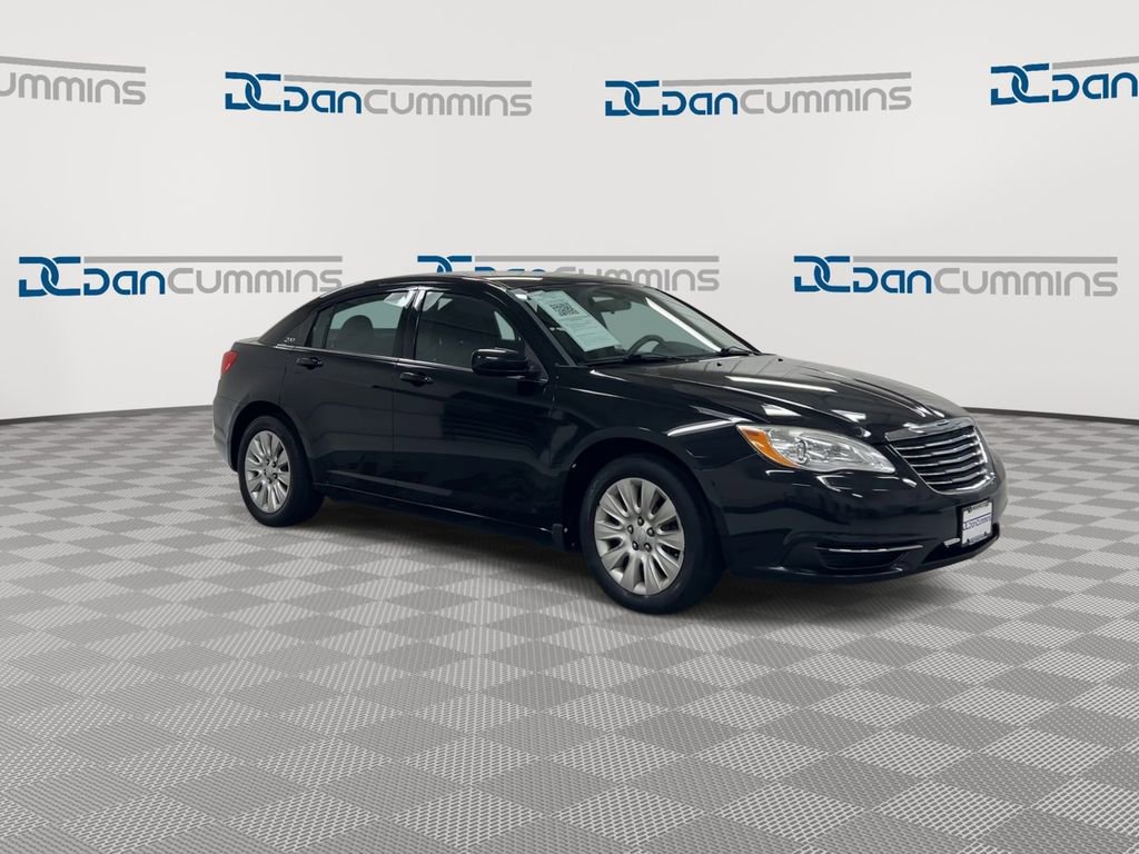Used 2012 Chrysler 200 LX image 2