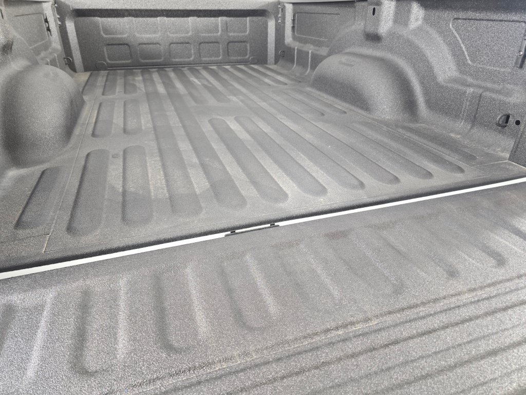New 2026 RAM 3500 Big Horn AWD/4WD image 17