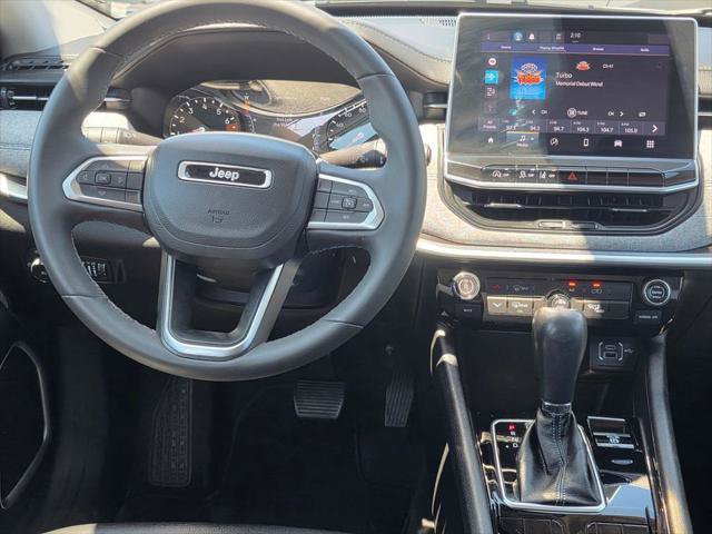 Certified 2022 Jeep Compass Latitude FWD image 18