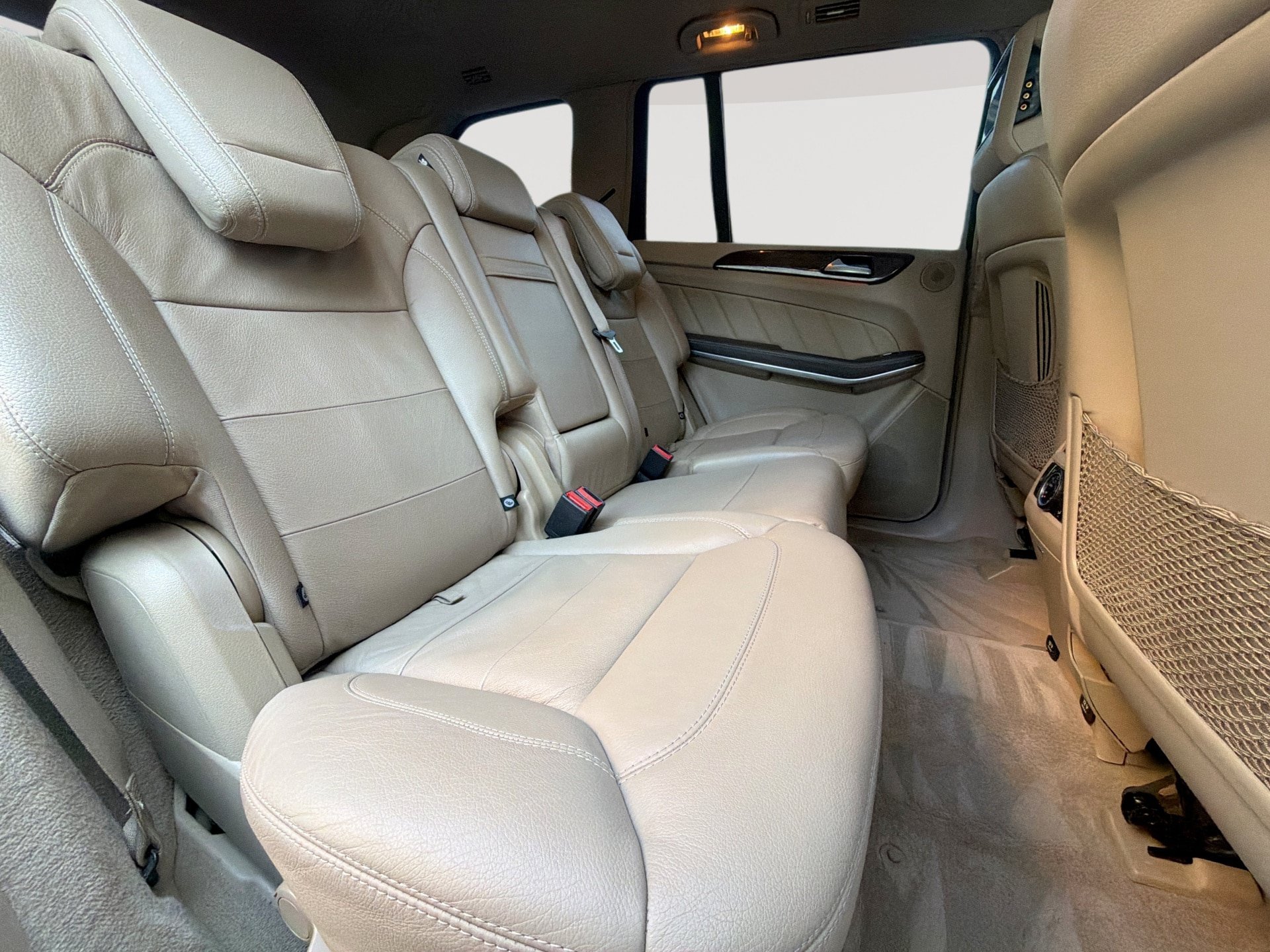 Used 2015 Mercedes-Benz GL 550 4MATIC image 26