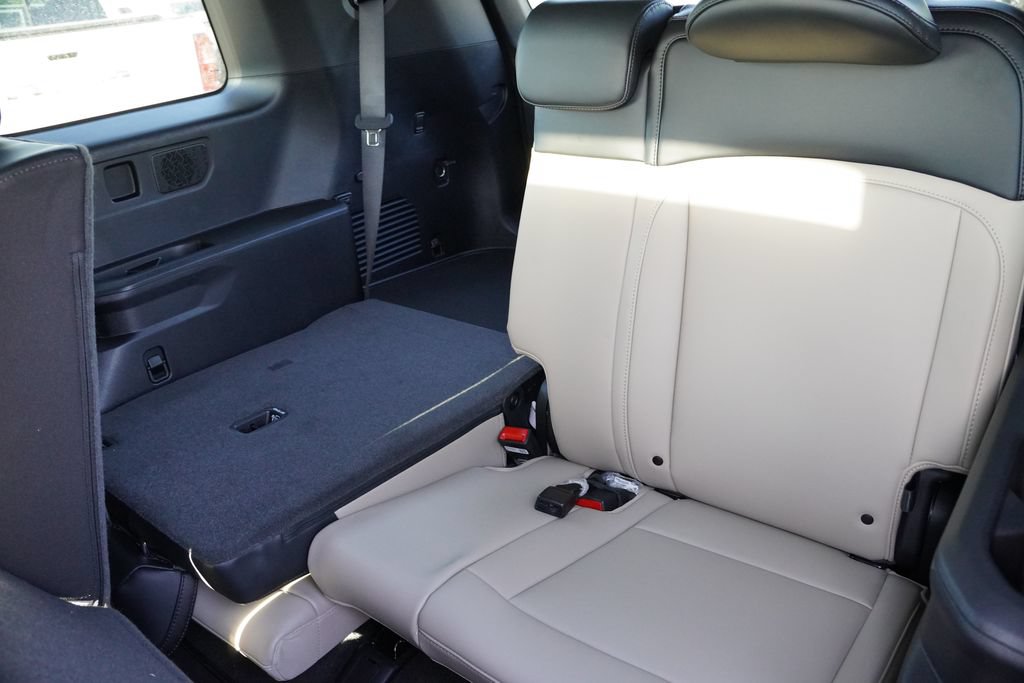 Used 2027 Kia Telluride EX AWD/4WD image 12