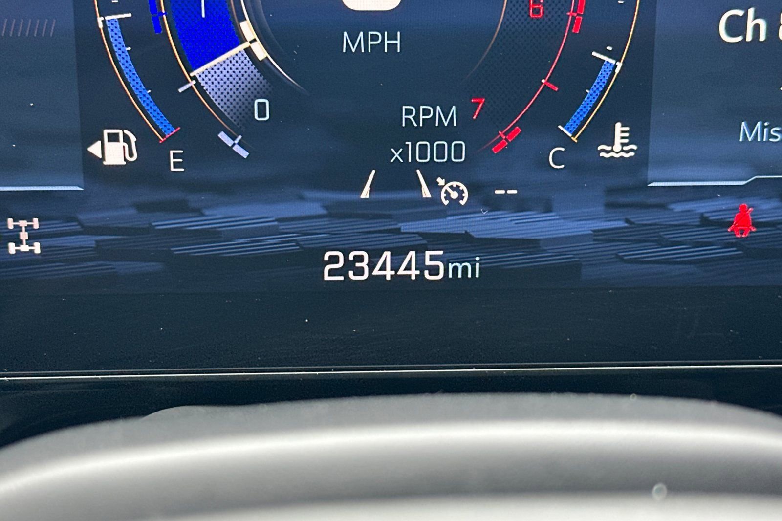 Used 2025 Chevrolet Suburban Z71 AWD/4WD image 28