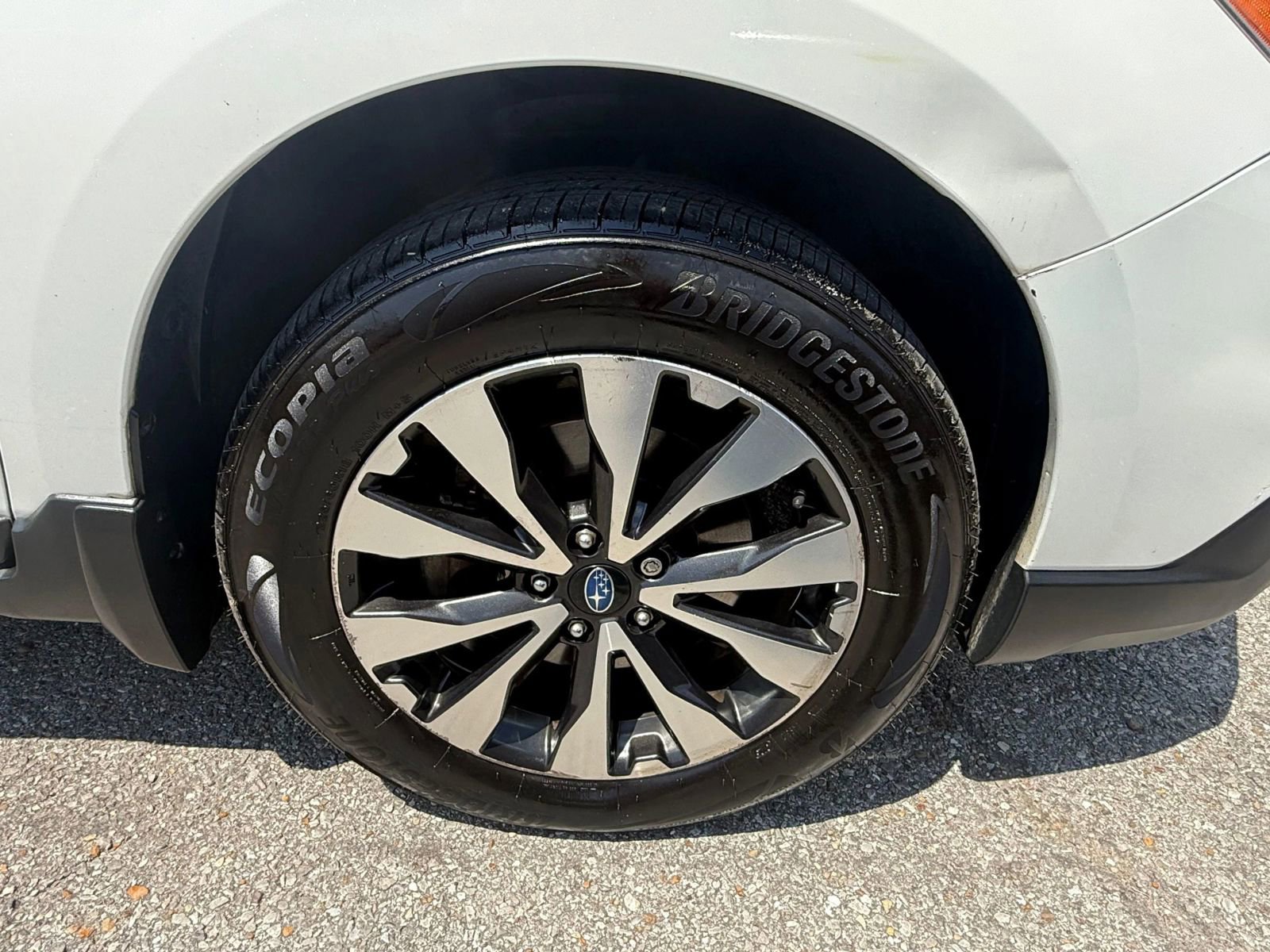 Used 2016 Subaru Outback 2.5i Limited AWD/4WD image 14