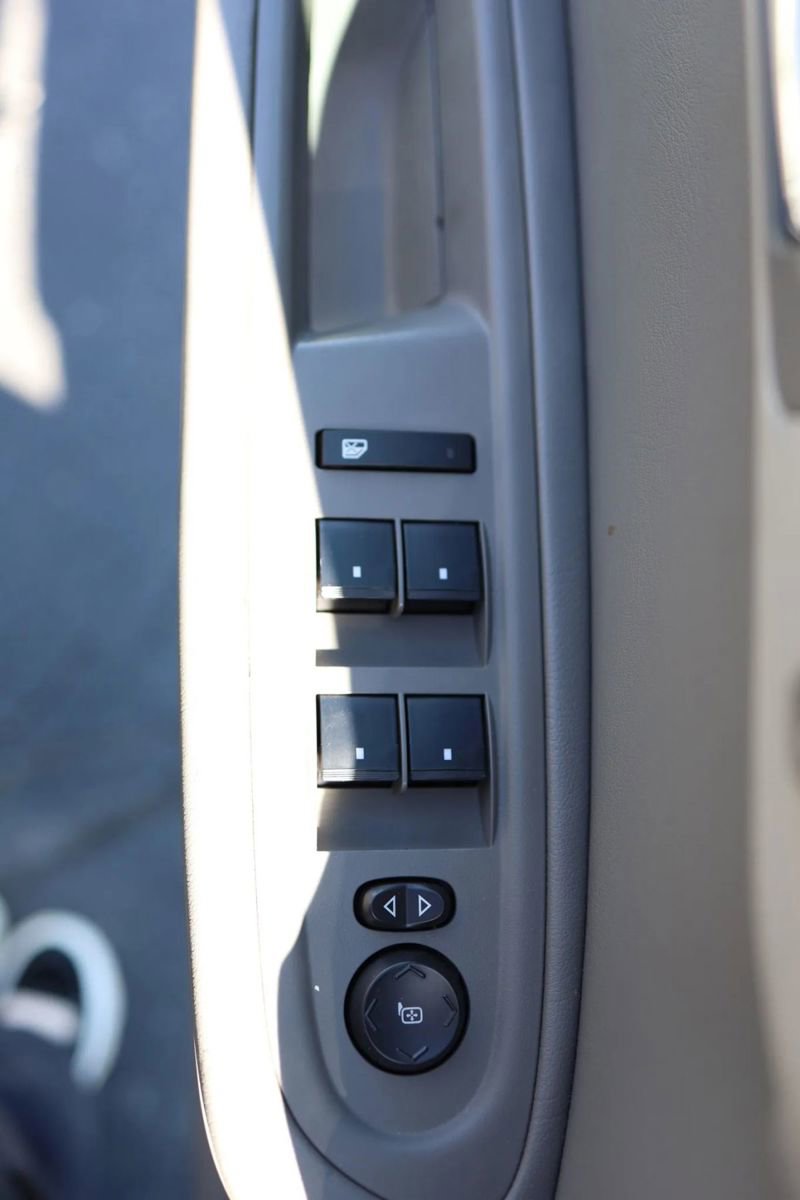 Used 2017 Chevrolet Traverse LS FWD image 11