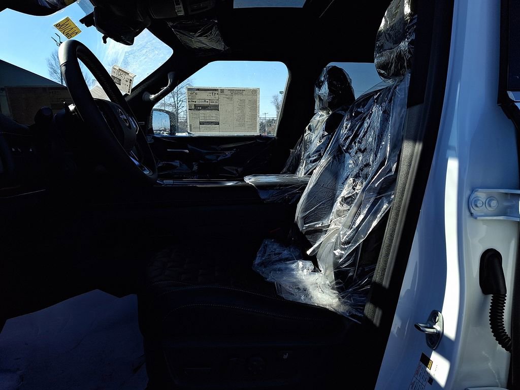 New 2026 Nissan Armada Platinum Reserve image 7