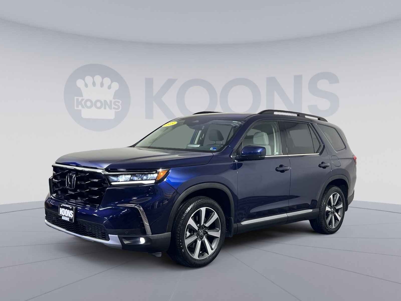 Used 2025 Honda Pilot Touring image 5