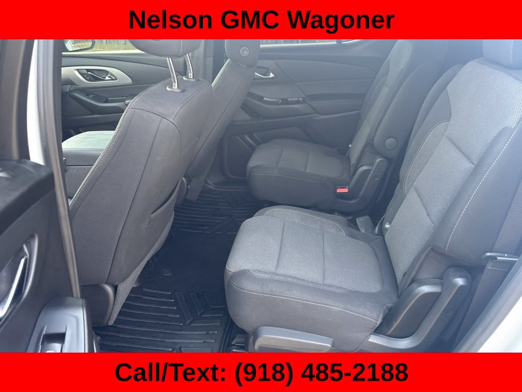 Used 2022 Chevrolet Traverse LT FWD image 15