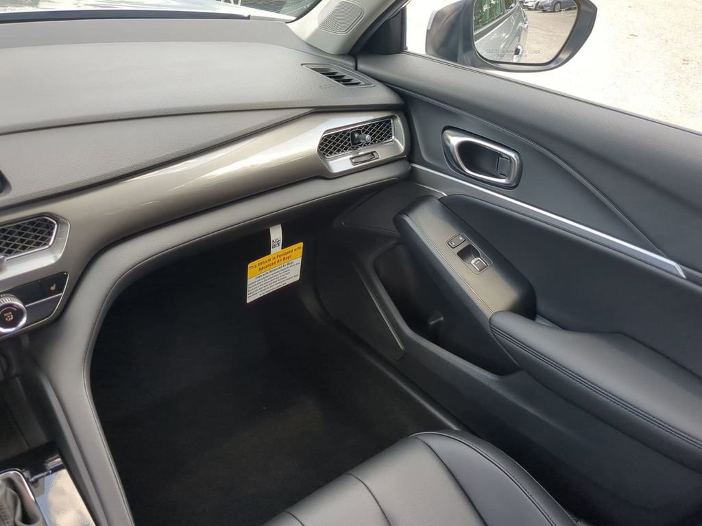 New 2025 Acura Integra Base image 17