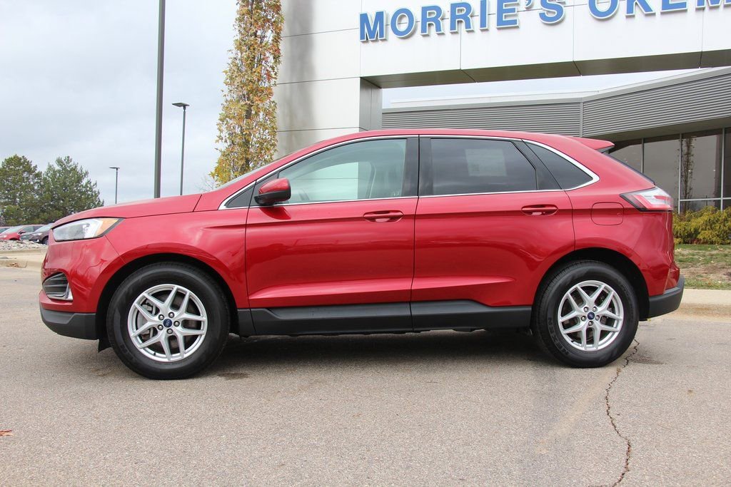 Used 2022 Ford Edge SEL w/ Convenience Package image 2