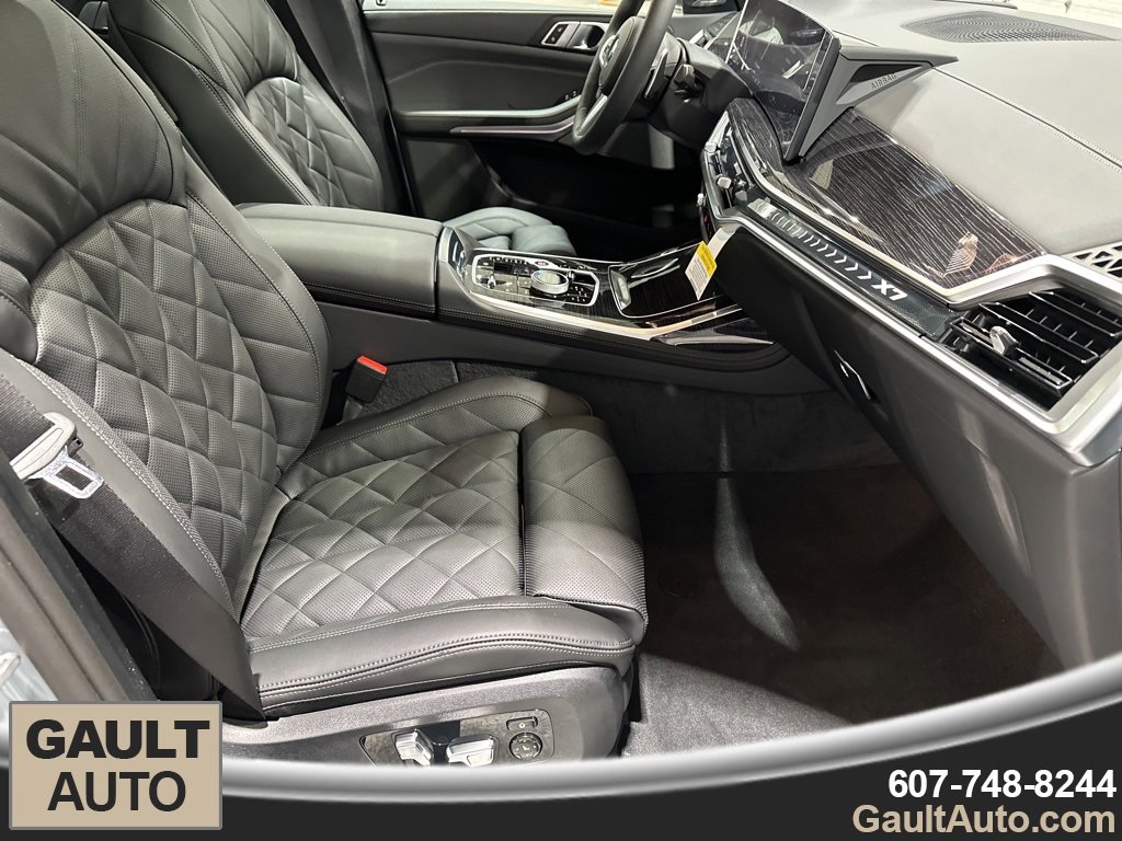 New 2026 BMW X7 xDrive40i w/ Executive Package image 19