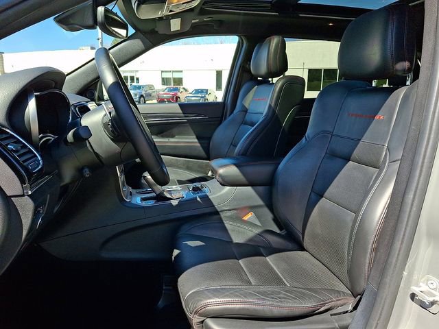 Used 2020 Jeep Grand Cherokee Trailhawk w/ Trailhawk Luxury Group AWD/4WD image 14