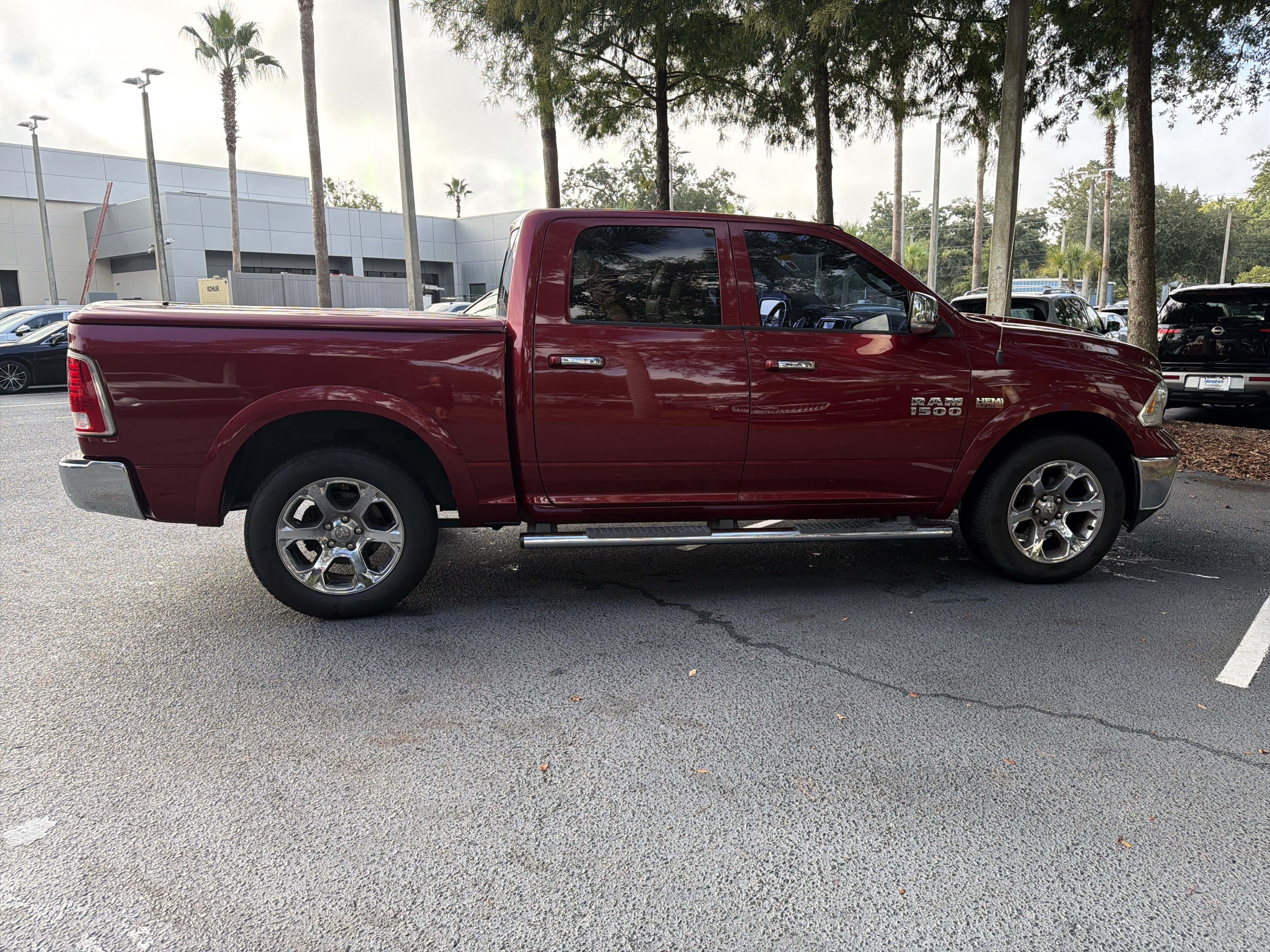 Used 2014 RAM 1500 Laramie w/ Convenience Group AWD/4WD image 10