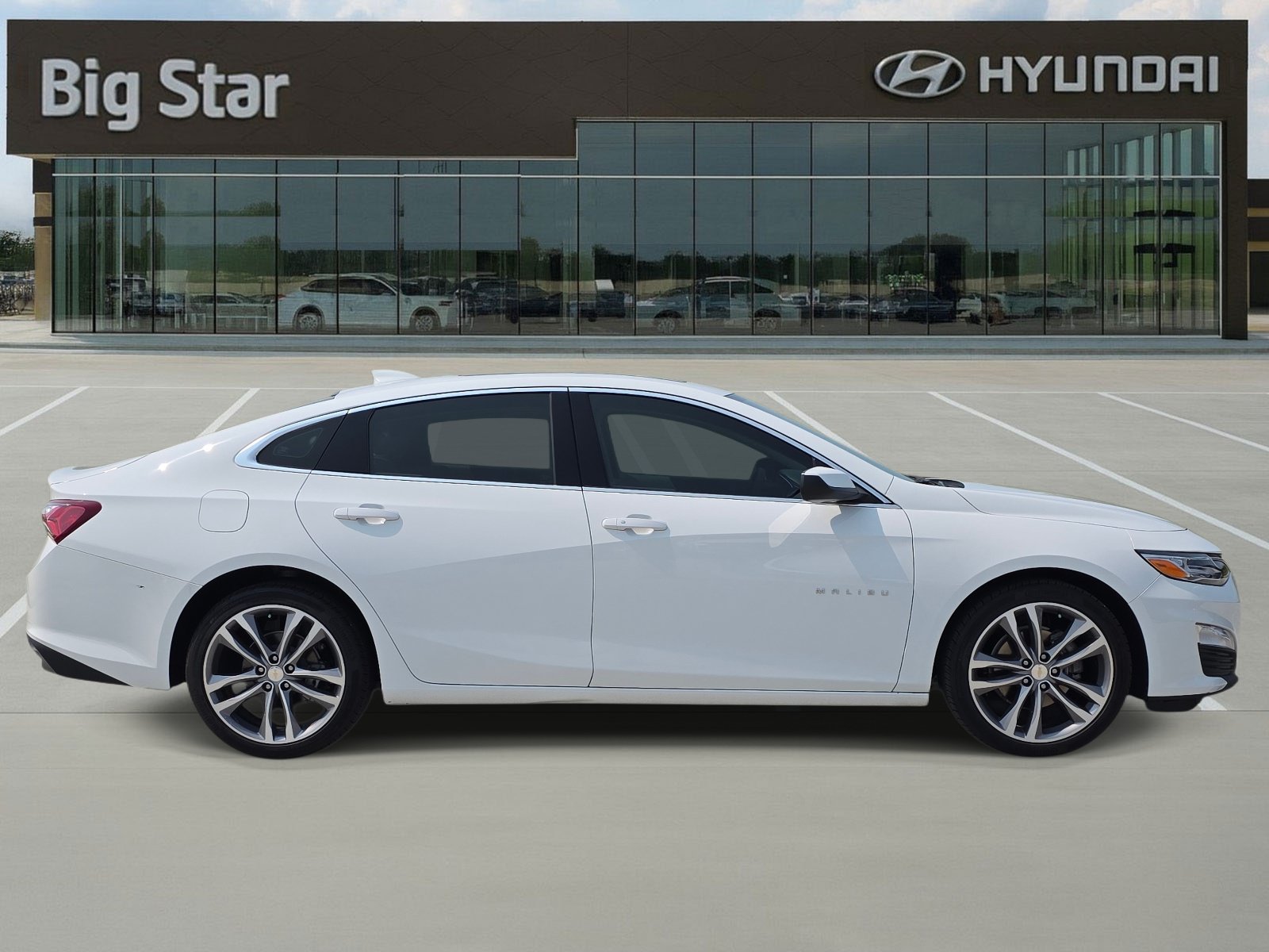 Used 2023 Chevrolet Malibu LT w/ LPO, Floor Liner Package FWD image 5