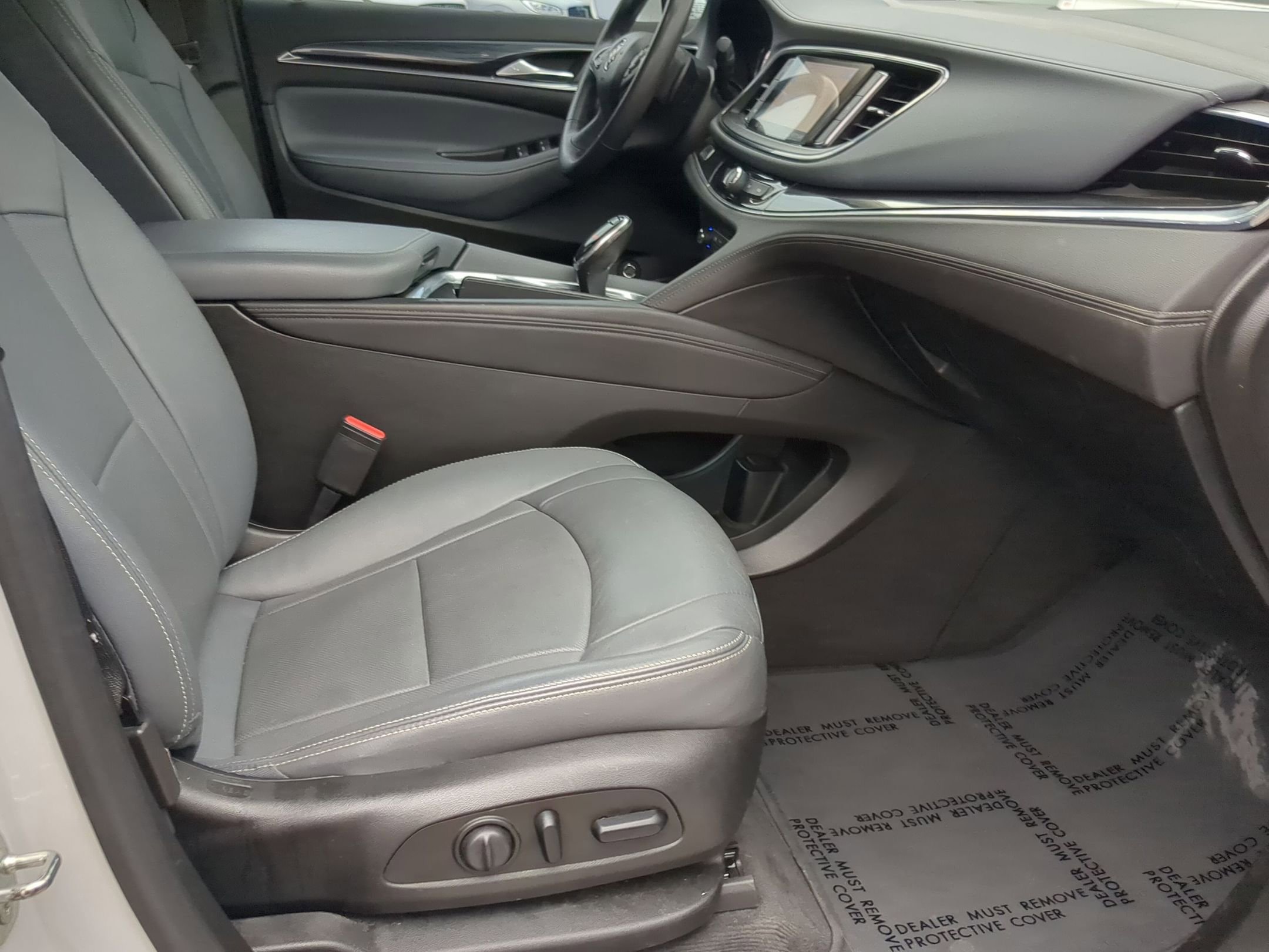 Used 2020 Buick Enclave Essence w/ Sound and Sites Package image 24