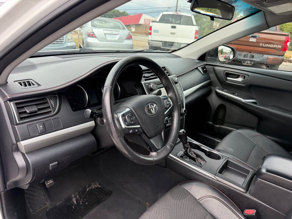 Used 2017 Toyota Camry SE FWD image 10