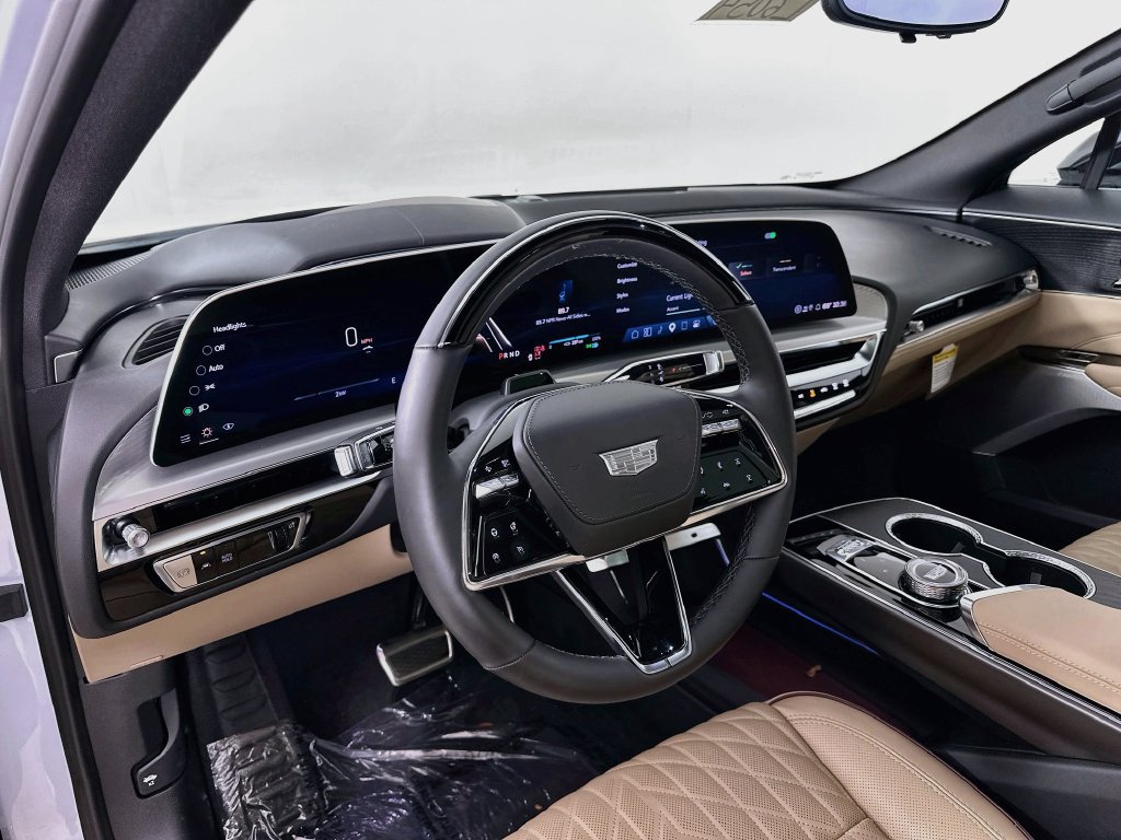 New 2026 Cadillac Lyriq Signature Luxury w/ Nappa Leather Package AWD/4WD image 9