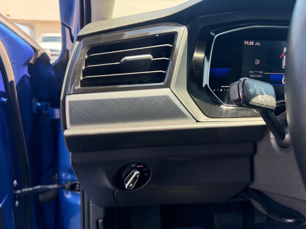 Used 2022 Volkswagen Jetta SE FWD image 27