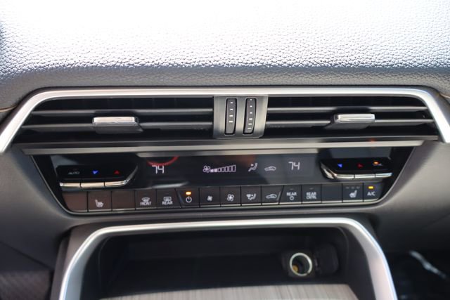 Used 2024 MAZDA CX-90 Plug-In Hybrid w/ Preferred AWD/4WD image 38
