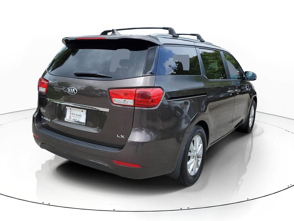 Used 2016 Kia Sedona LX image 6