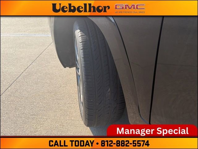 Used 2020 GMC Terrain Denali w/ Denali Premium Package FWD image 19
