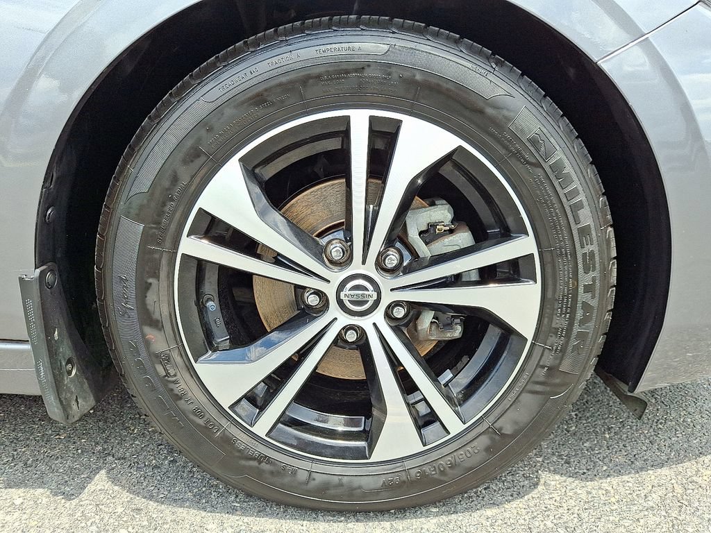 Used 2021 Nissan Sentra SV FWD image 8