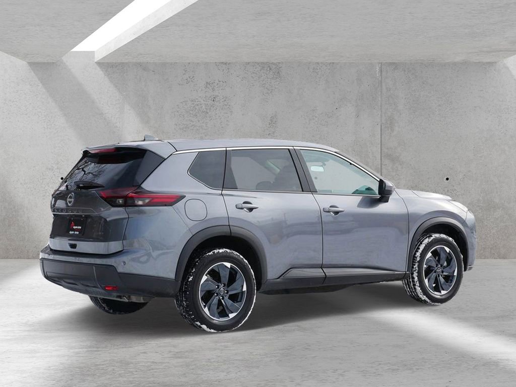 Used 2025 Nissan Rogue SV AWD/4WD image 3