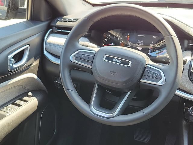 Used 2024 Jeep Compass Latitude AWD/4WD image 21