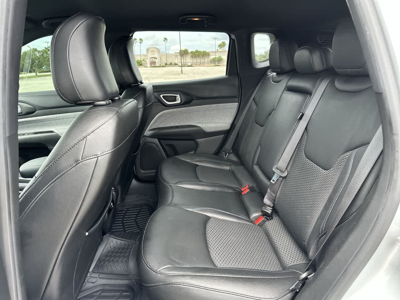Certified 2024 Jeep Compass Latitude AWD/4WD image 27