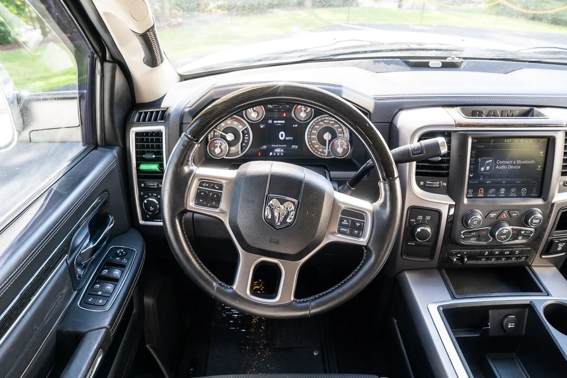 Used 2015 RAM 2500 Limited AWD/4WD image 31