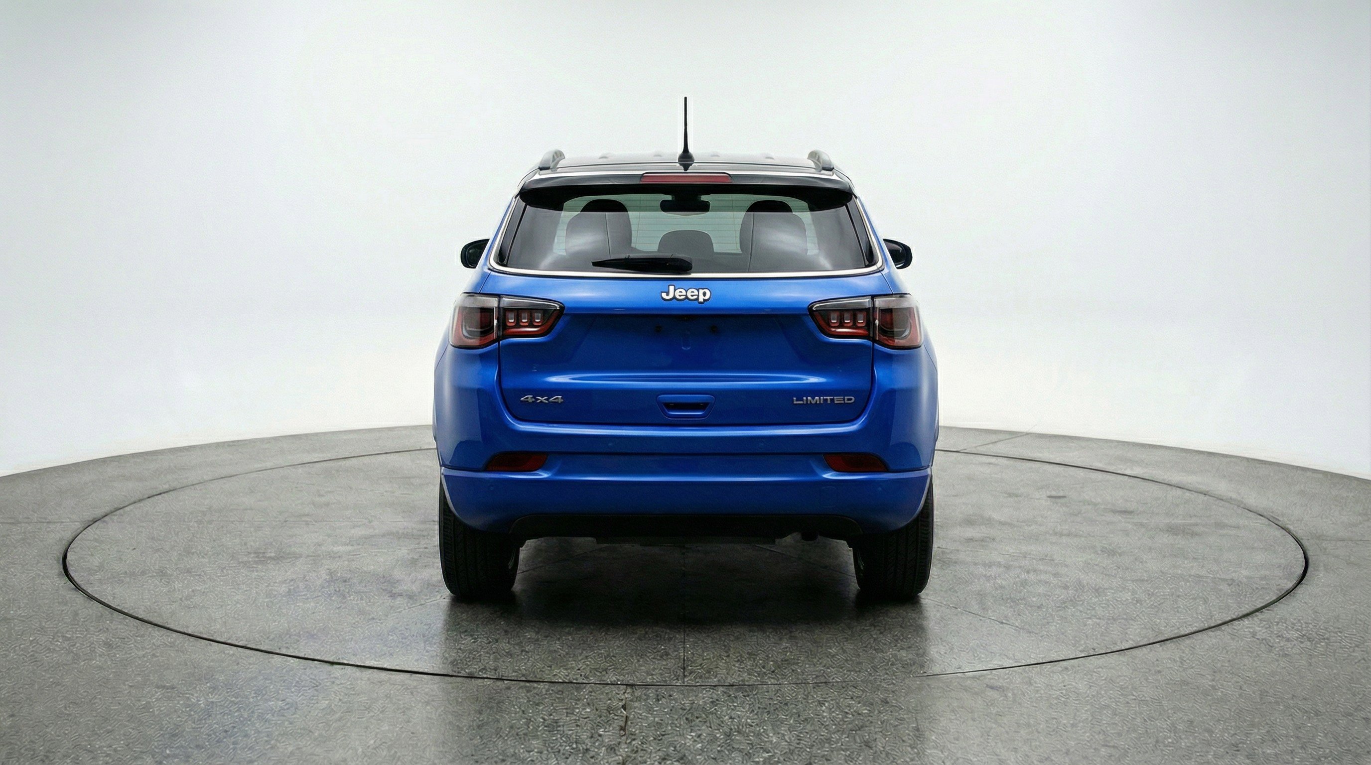 Used 2025 Jeep Compass Limited AWD/4WD image 7