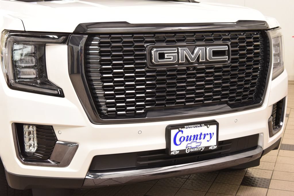 Used 2024 GMC Yukon XL Denali Ultimate AWD/4WD image 16