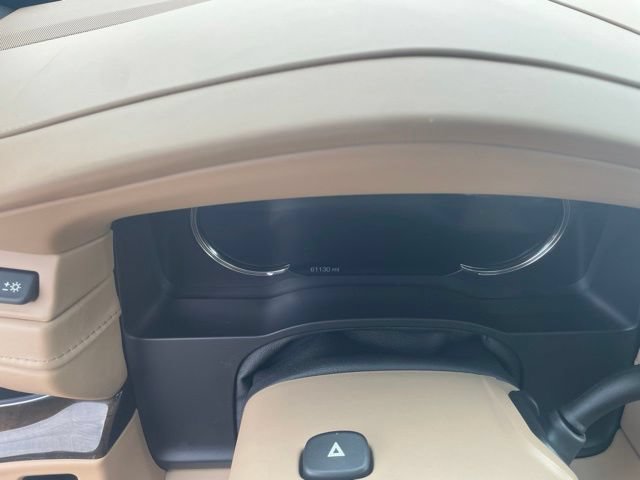 Used 2020 Cadillac Escalade Platinum RWD image 19