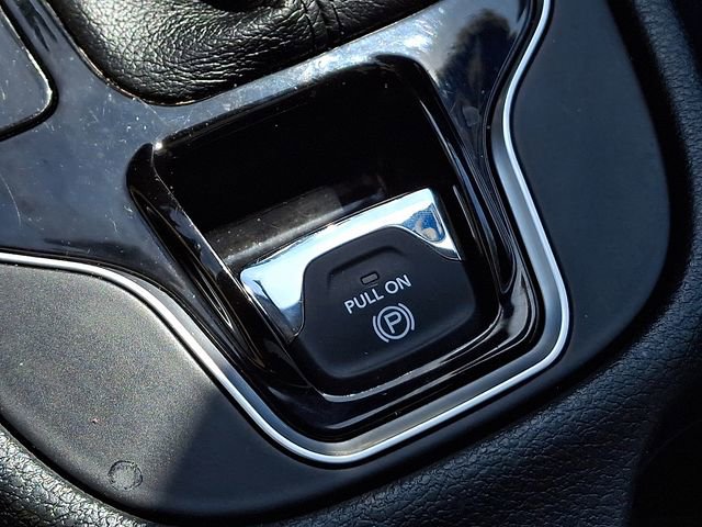 Used 2019 Jeep Cherokee Limited AWD/4WD image 27