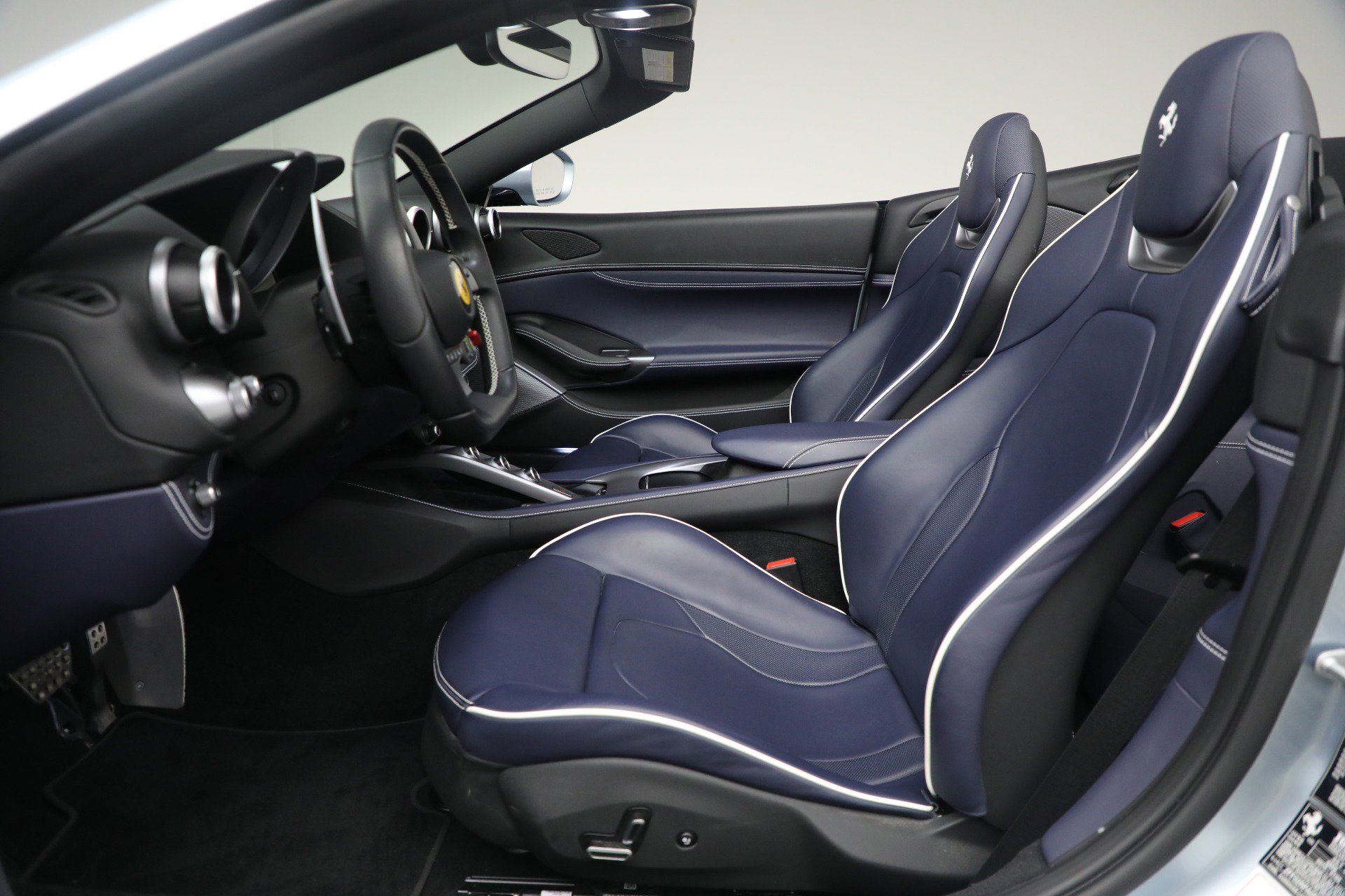 Certified 2023 Ferrari Portofino M image 13