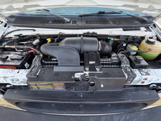 Used 1998 Ford E-150 and Econoline 150 Club Wagon RWD image 23