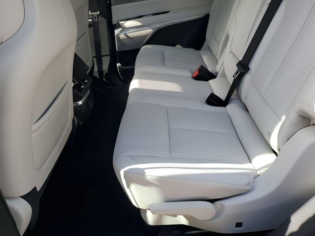 New 2026 Cadillac Vistiq Sport image 20