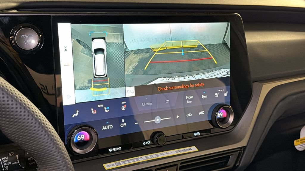 New 2026 Lexus TX 500h AWD image 25