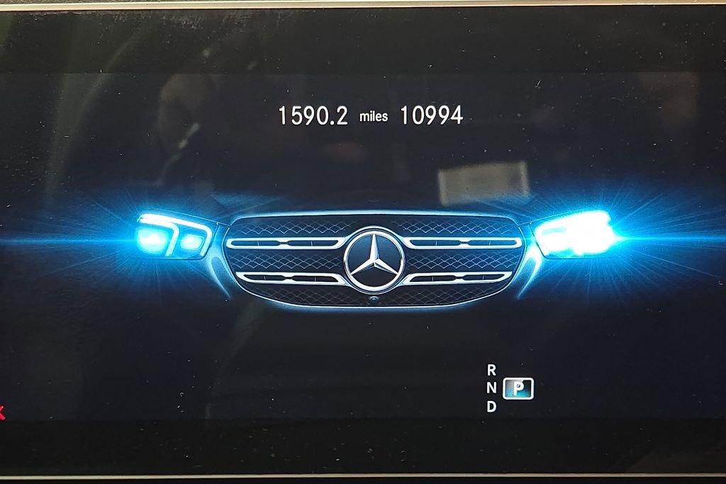 Used 2023 Mercedes-Benz GLS 450 4MATIC w/ AMG Line Exterior image 16