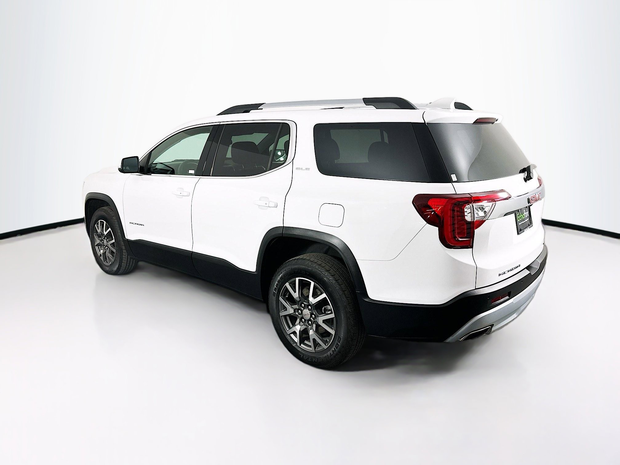 Used 2023 GMC Acadia SLE w/ Driver Convenience Package image 5