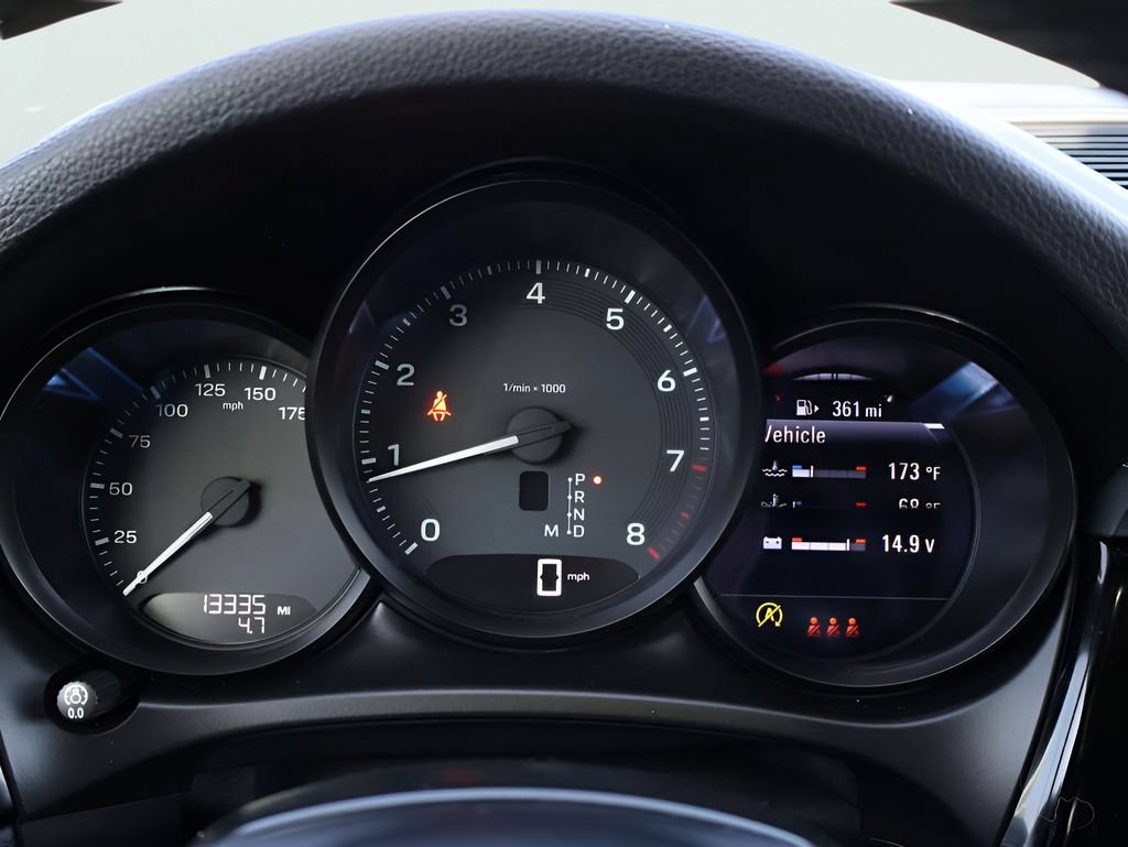 Used 2025 Porsche Macan AWD/4WD image 26